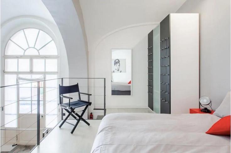 Cinema Loft Apartment *
