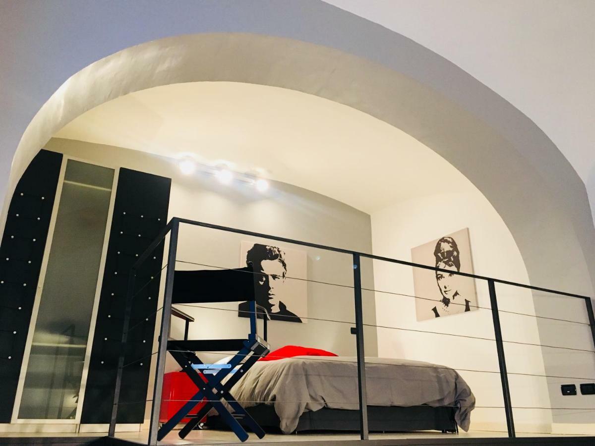 Cinema Loft Apartment *